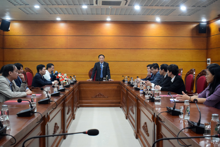 Đồng chí Trần Hải Châu, Phó Bí thư Thường trực Tỉnh ủy, Chủ tịch HĐND tỉnh chủ trì buổi làm việc.