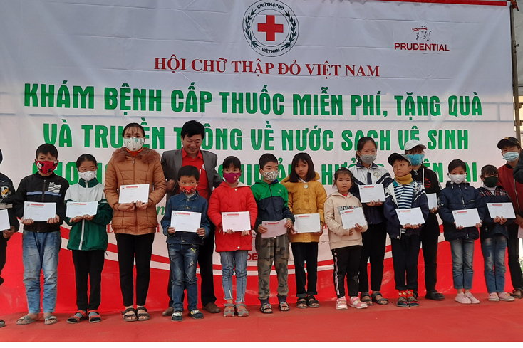 Chương trình đã trao hỗ trợ cho học sinh 