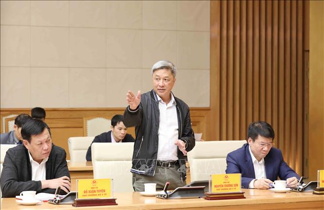  Thứ trưởng Bộ Y tế Nguyễn Trường Sơn phát biểu tại cuộc họp. Ảnh: Phương Hoa/TTXVN