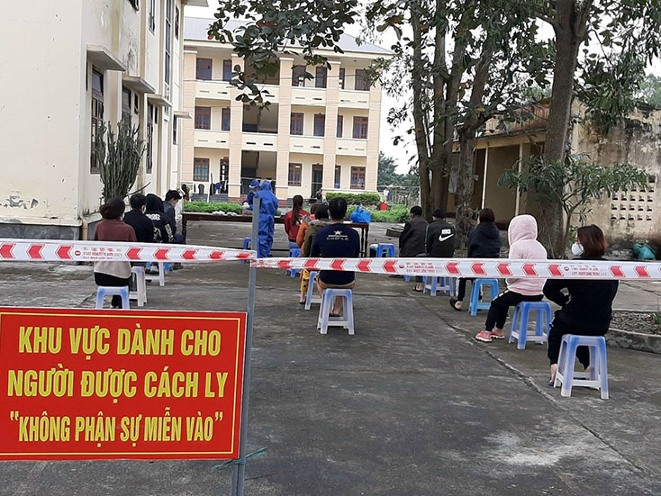 Các đối tượng có tiếp xúc gần với trường hợp tái dương tính với SARS-CoV-2 đều được xét nghiệm SARS-CoV-2 và thực hiện cách ly y tế tập trung.