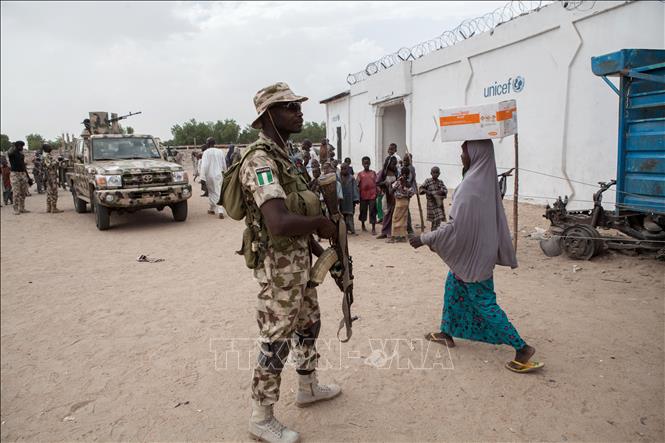 Binh sĩ Nigeria tuần tra tại thị trấn Banki, đông bắc Nigeria. Ảnh tư liệu: AFP/TTXVN