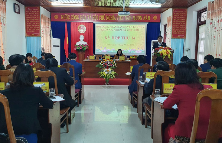Kỳ họp thứ 14, HĐND huyện Lệ thủy khóa XX đã thông qua nhiều dự thảo nghị quyết quan trọng