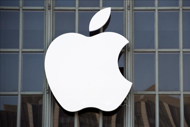 Biểu tượng Apple tại một cửa hàng ở San Francisco, bang California, Mỹ. Ảnh: AFP/TTXVN