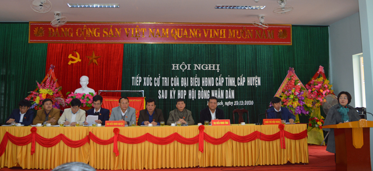 Đại biểu HĐND tỉnh và HĐND huyện Bố Trạch tiếp xúc cử tri trên địa bàn huyện Bố Trạch tại xã Hạ Trạch.