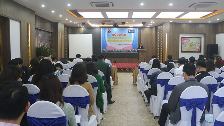 Các đại biểu tham dự hội nghị.