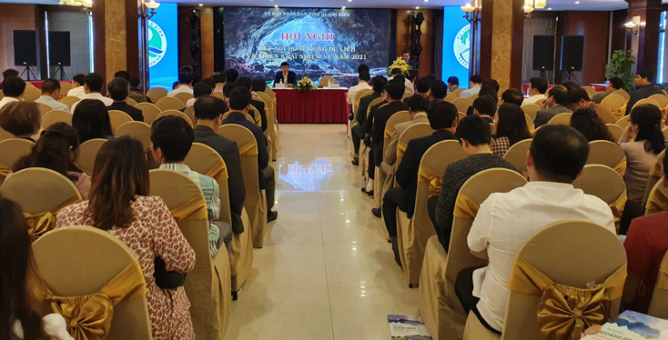 Toàn cảnh hội nghị.