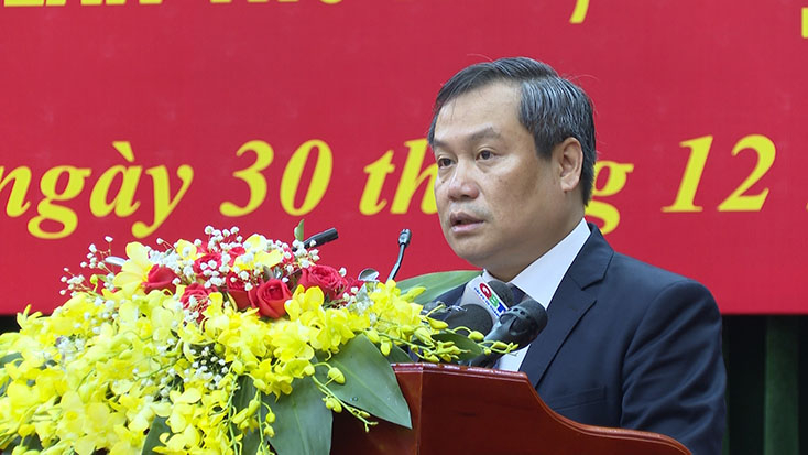 Đồng chí Bí thư Tỉnh ủy Vũ Đại Thắng phát biểu khai mạc hội nghị.