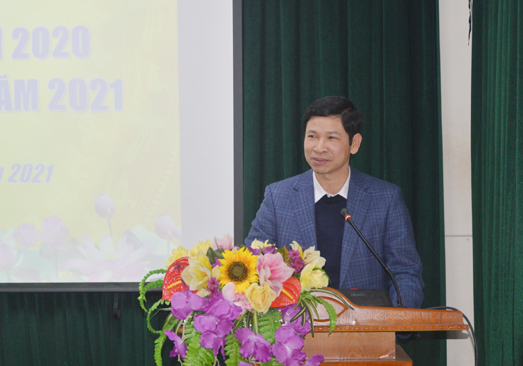 Đồng chí Phó Chủ tịch UBND tỉnh Hồ An Phong phát biểu tại hội nghị.