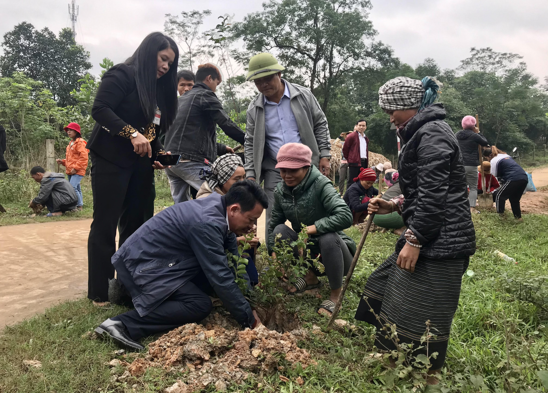   Xã Trọng Hóa, huyện Minh Hóa phát huy hiệu quả vai trò “dân biết, dân bàn, dân làm, dân kiểm tra” trong XDNTM.