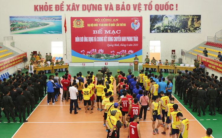 Công an tỉnh đăng cai tổ chức thành công giải Bơi ứng dụng và chung kết bóng chuyền phong trào trong khuôn khổ Đại hội “Khỏe vì An ninh Tổ quốc” năm 2020.