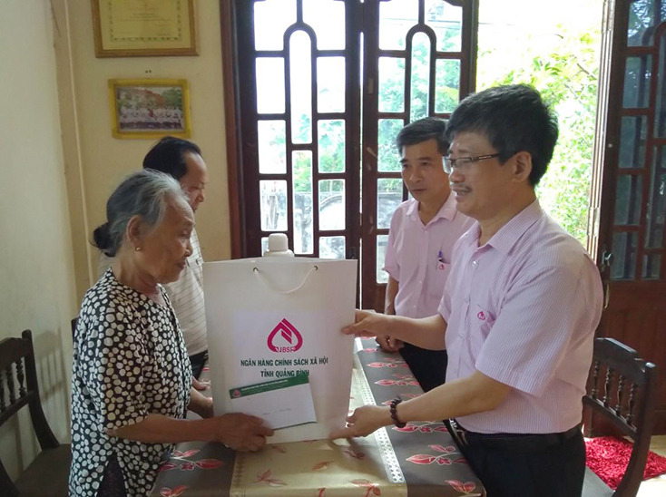 Công tác an sinh xã hội được các ngân hàng trên địa bàn tỉnh quan tâm thực hiện.
