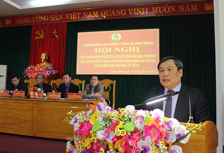 Đồng chí Vũ Đại Thắng, Ủy viên dự khuyết BCH Trung ương Đảng, Bí thư Tỉnh ủy phát biểu chỉ đạo tại hội nghị.