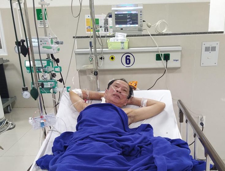 Sau hơn 4 ngày điều trị tích cực và chăm sóc đặc biệt, hiện bệnh nhân đã tỉnh, tiếp xúc được, hết thở máy