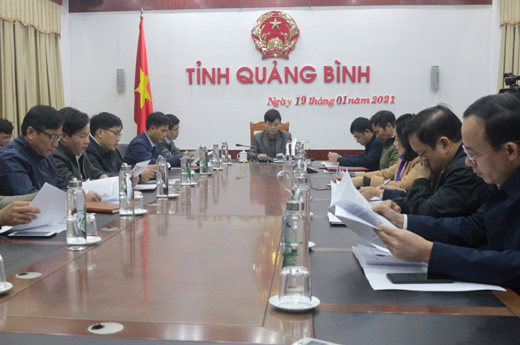 Các đại biểu dự hội nghị tại điểm cầu Quảng Bình.