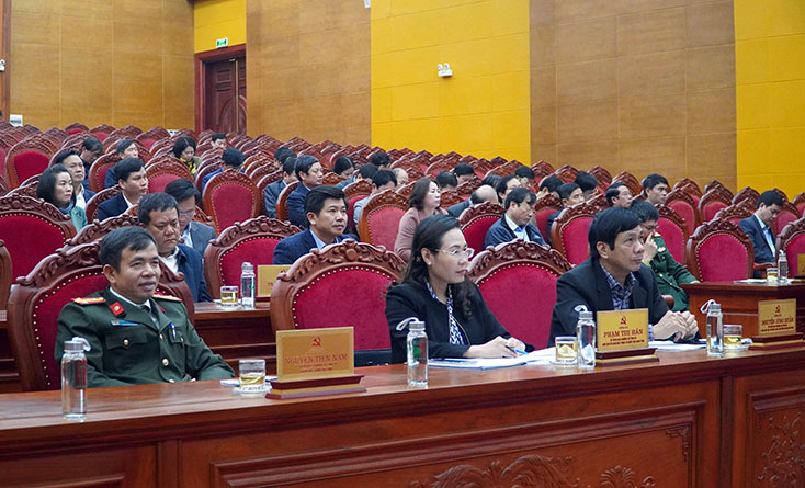 Các đại biểu dự hội nghị.