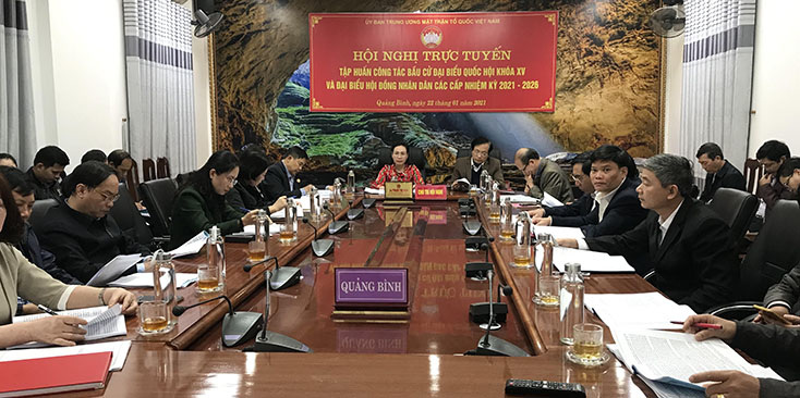  Các đại biểu dự hội nghị tại điểm cầu tỉnh Quảng Bình