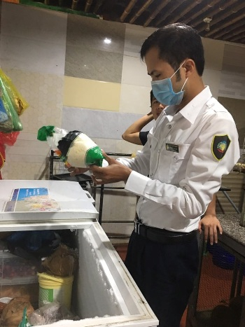  Qua các đợt kiểm tra ATTP, cơ quan chức năng đã phát hiện, xử lý kịp thời những thực phẩm kém chất lượng nhằm bảo đảm sức khoẻ cho người tiêu dùng.