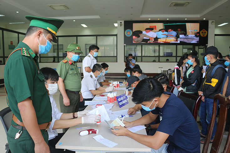 Thực hiện tốt việc khai báo y tế là nhiệm vụ của mỗi người dân trong phòng, chống dịch bệnh Covid-19.