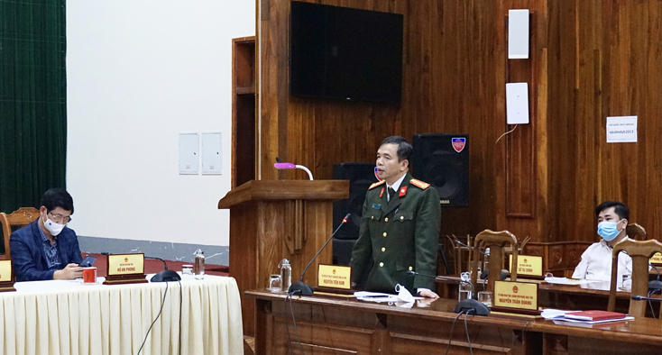 Đại biểu phát biểu thảo luận tại hội nghị.