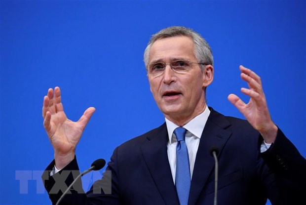  Tổng Thư ký NATO Jens Stoltenberg phát biểu họp báo sau cuộc họp trực tuyến với các Bộ trưởng Quốc phòng NATO tại Brussels, Bỉ ngày 17-2. (Ảnh: AFP/TTXVN)
