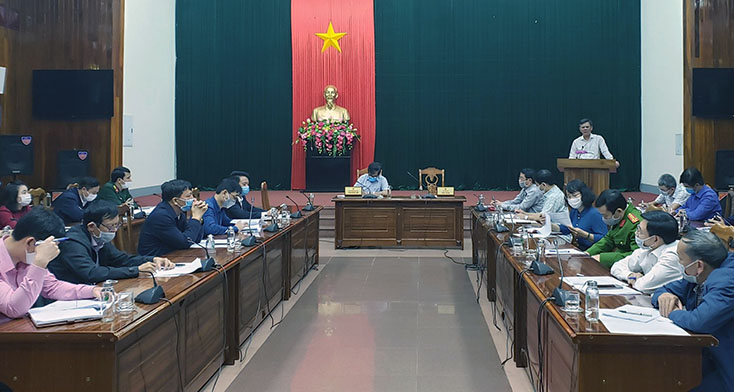 Đồng chí Chủ tịch UBND tỉnhTrần Thắng phát biểu chỉ đạo tại hội nghị.