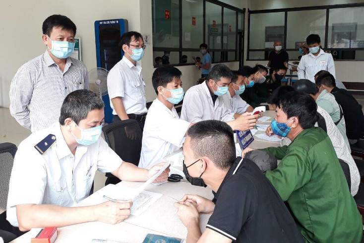 Cán bộ CDC luôn phối hợp chặt chẽ với các ngành, địa phương liên quan trong triển khai hoạt động phòng chống Covid-19.
