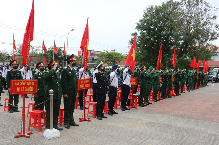 Công tác tổ chức giao nhận quân thực hiện nghiêm túc các quy định về phòng chống dịch bệnh Covid-19. 