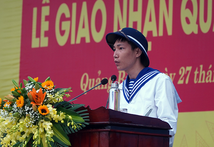 Tân binh Nguyễn Đức Thiên: Sẽ phấn đấu lập nhiều thành tích xuất sắc, xứng đáng là người con yêu quý của quê hương Đại tướng Võ Nguyên Giáp anh hùng.
