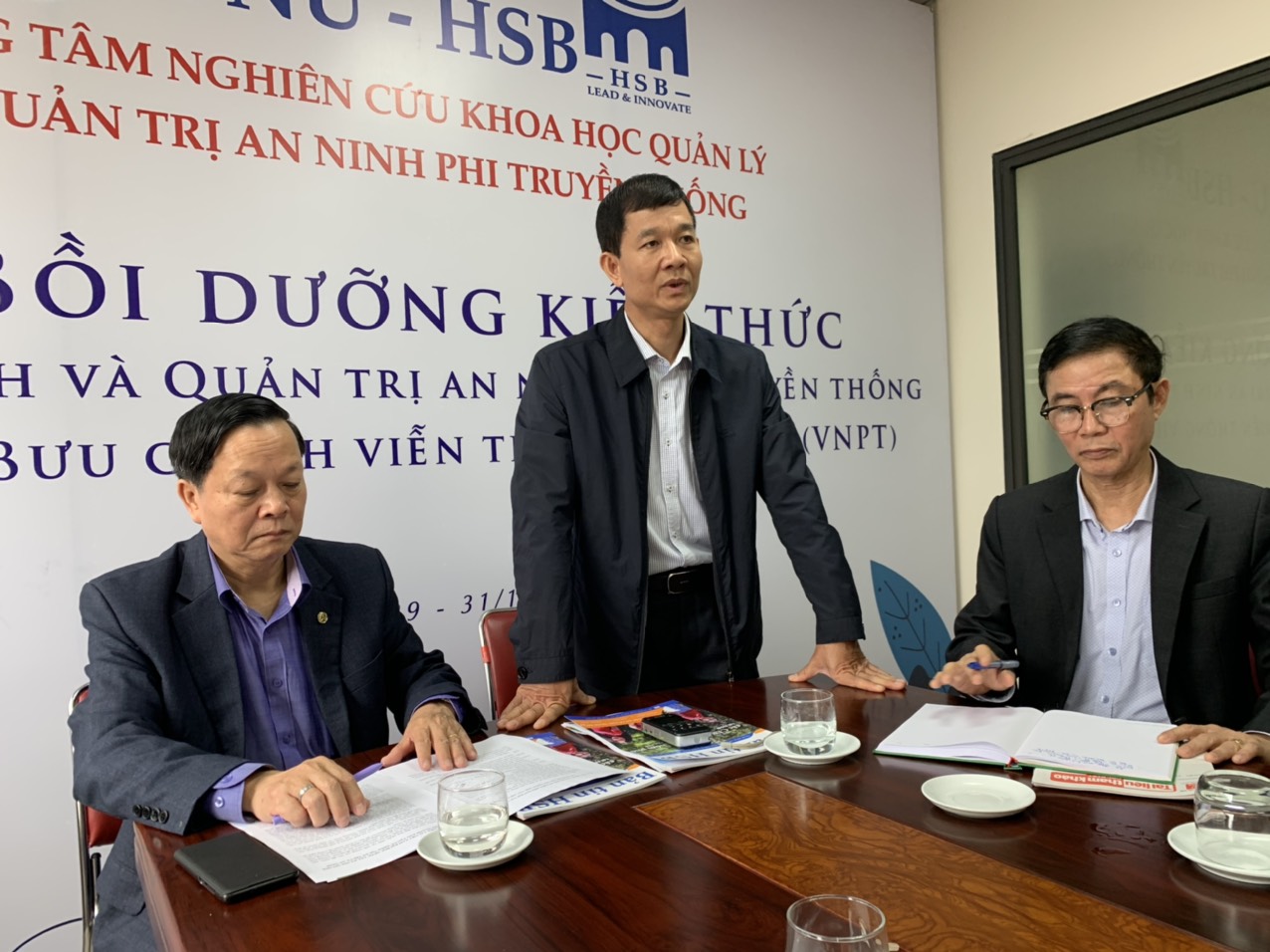  PGS TS Hoàng Đình Phi chia sẻ tại cuộc họp báo. Ảnh: Lê Vân
