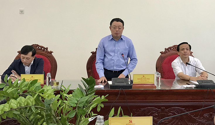 Đồng chí Phó Chủ nhiệm UBKT Trung ương Hoàng Văn Trà phát biểu tại buổi làm việc.