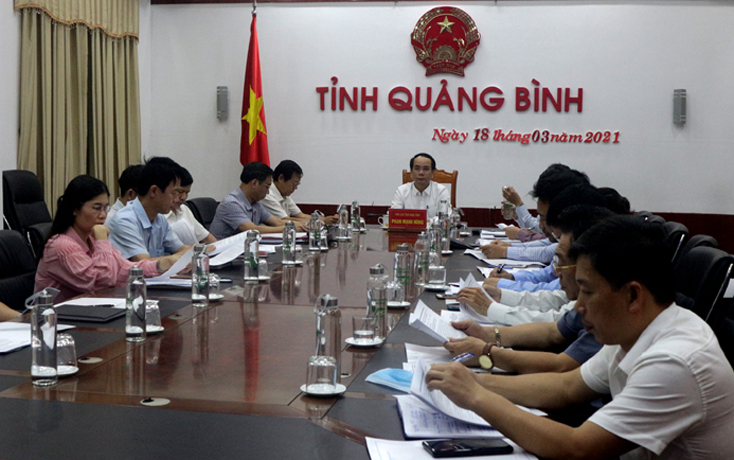 Các đại biểu dự hội nghị tại điểm cầu Quảng Bình.