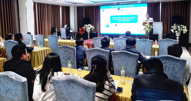 Tham gia lớp tập huấn có các cán bộ Trung tâm Kiểm soát bệnh tật tỉnh và các trung tâm y tế huyện, thành phố, thị xã.