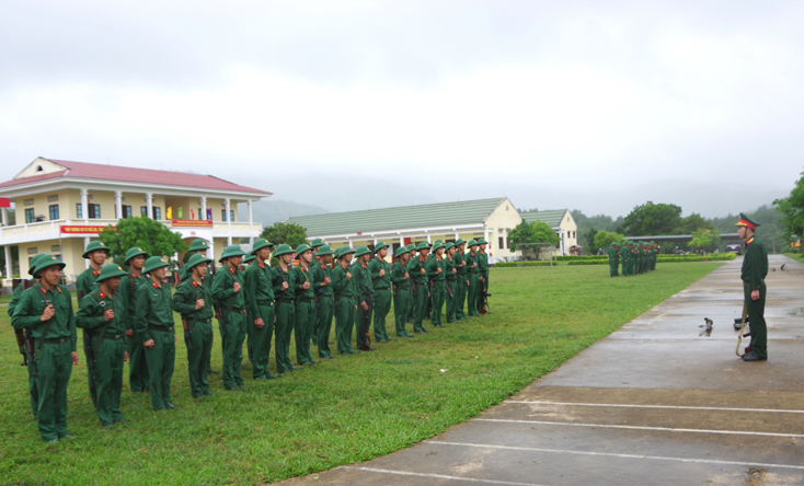 ĐVTN Chi đoàn Đại đội 2, Tiểu đoàn Bộ binh 42, Trung đoàn Bộ binh 996 thi đua trong huấn luyện, sẵn sàng chiến đấu.
