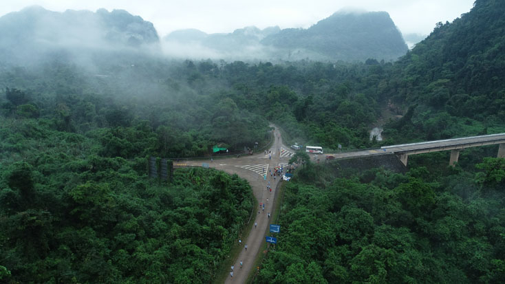 ung đường chạy của giải Marathon khám phá Quảng Bình đẹp như “tiên cảnh”. 