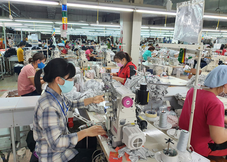 Sản phẩm may mặc xuất khẩu vẫn có bước tăng trưởng khá.