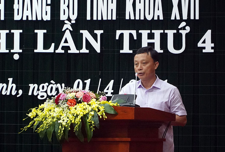 Đại biểu thảo luận tại hội nghị.   