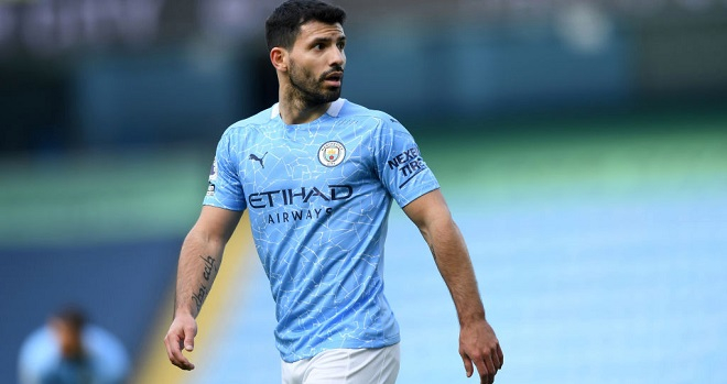  Aguero đang có nhiều CLB theo đuổi