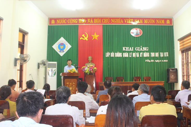 Các học viên đang tham gia lớp tập huấn quản lý nợ và kỹ năng thu hồi nợ
