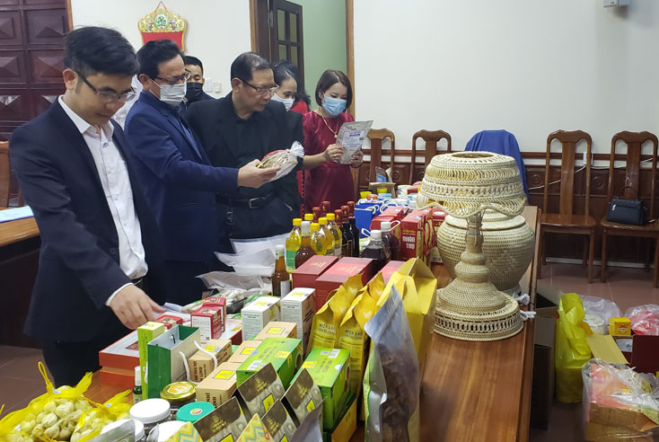 Nhiều sản phẩm OCOP cấp tỉnh ngày càng được nâng cao về chất lượng và mẫu mã.
