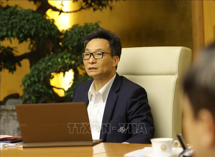 Phó Thủ tướng Vũ Ðức Ðam chủ trì cuộc họp. Ảnh: Văn Điệp/TTXVN