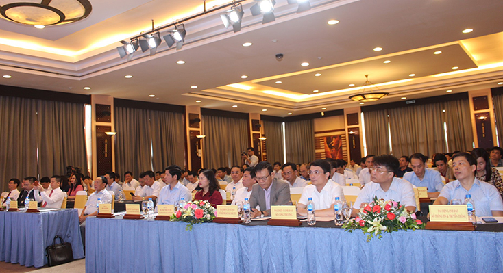 Các đại biểu tham dự tại diễn đàn.