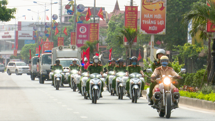 Công an thị xã Ba Đồn ra quân tấn công, trấn áp tội phạm, bảo đảm an ninh, trật tự, bảo vệ cuộc bầu cử đại biểu Quốc hội khóa XV và đại biểu HĐND các cấp nhiệm kỳ 2021-2026.