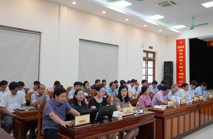Các đại biểu dự hội nghị. 