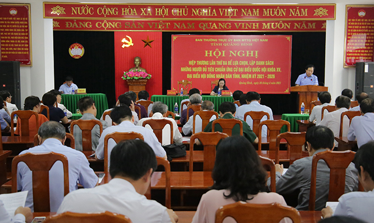   Toàn cảnh hội nghị.