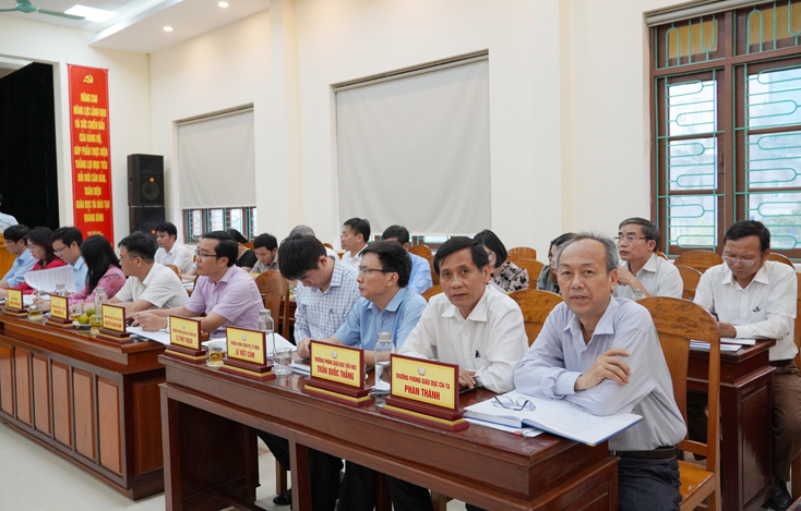 Các đại biểu dự buổi làm việc