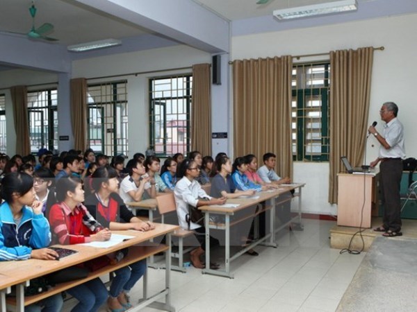  Bộ Giáo dục và Đào tạo đề nghị các trường giữ nguyên mức học phí năm học 2021-2022 như năm học 2020-2021. (Ảnh: TTXVN)