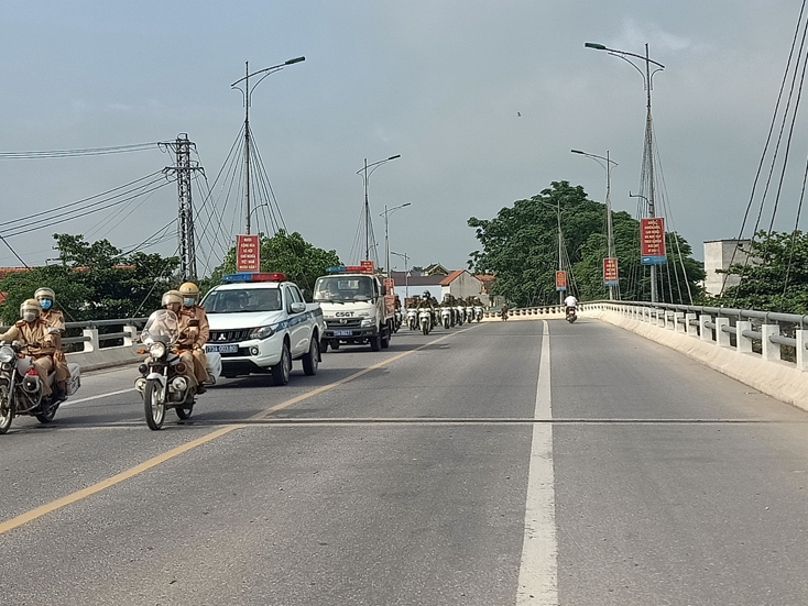 Công an huyện Lệ Thủy ra quân tấn công, trấn áp tội phạm, bảo đảm ANTT, bảo vệ cuộc bầu cử đại biểu Quốc hội khóa XV và đại biểu HĐND các cấp nhiệm kỳ 2021-2026.