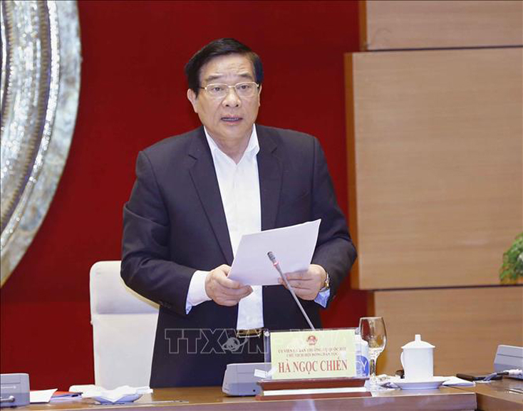 Chủ tịch Hội đồng Dân tộc của Quốc hội Hà Ngọc Chiến phát biểu. Ảnh: Doãn Tấn/TTXVN