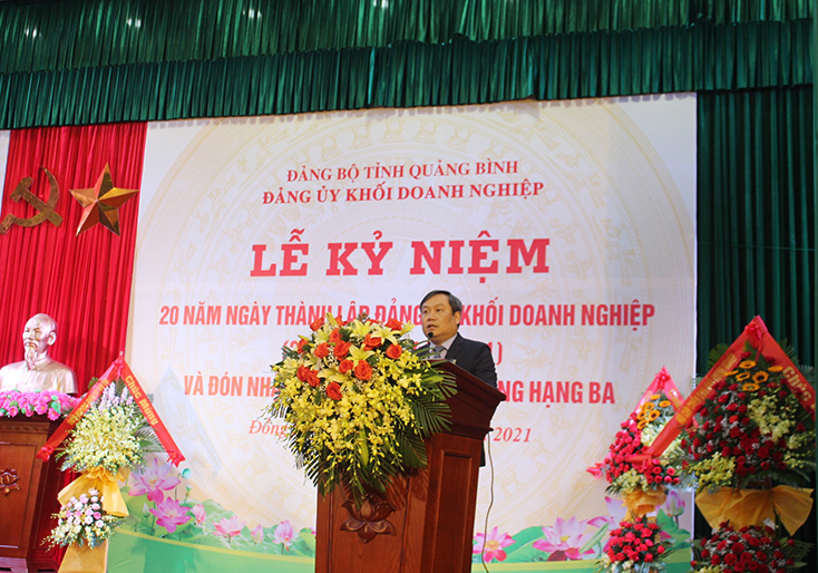 Đồng chí Vũ Đại Thắng, Ủy viên Trung ương Đảng, Bí thư Tỉnh ủy phát biểu chỉ đạo tại lễ kỷ niệm.
