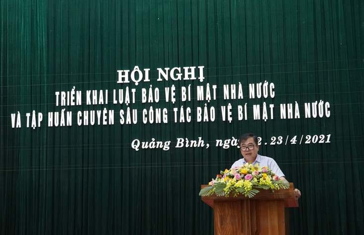 Đồng chí Đoàn Ngọc Lâm-Ủy viên Ban Thường vụ Tỉnh ủy, Phó Chủ tịch Thường trực UBND tỉnh phát biểu khai mạc hội nghị.